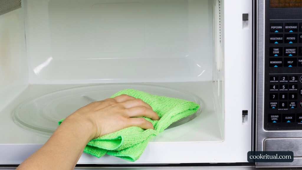 How to Clean a Stainless Steel Oven