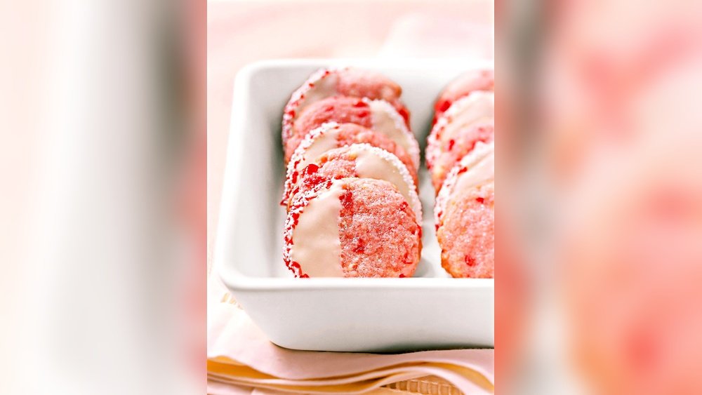 White Chocolate Cherry Shortbread Recipe: Irresistibly Delicious Treat