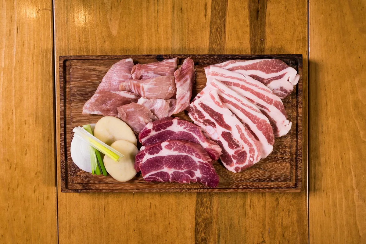 Bone-in vs. boneless chuck roast