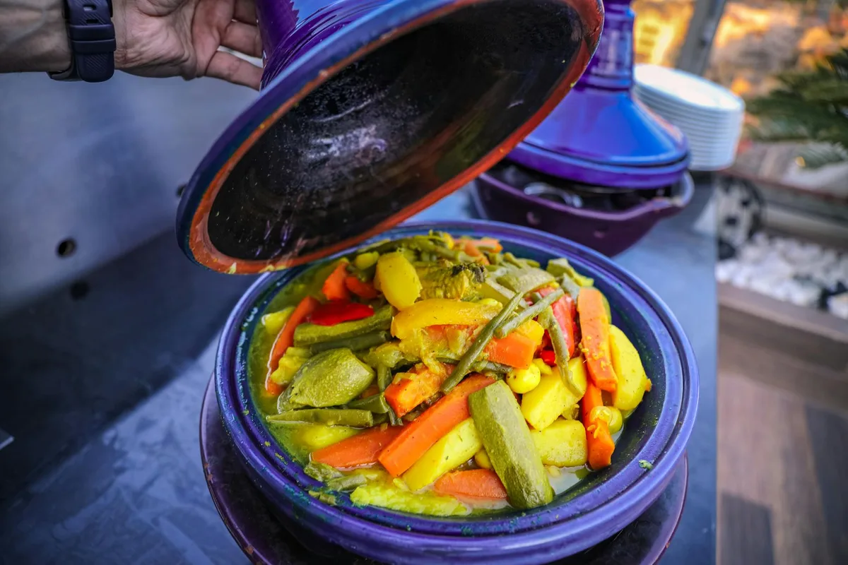 Can I Leave Food In Slow Cooker Overnight With The Cooker Off