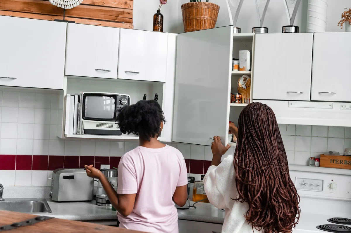 microwave interior cavity dimensions