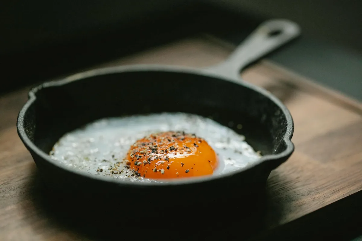 Seasoning (polymerized oil layer)