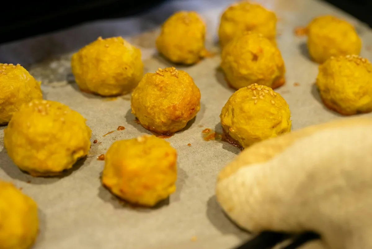 Crispy baked cauliflower bites